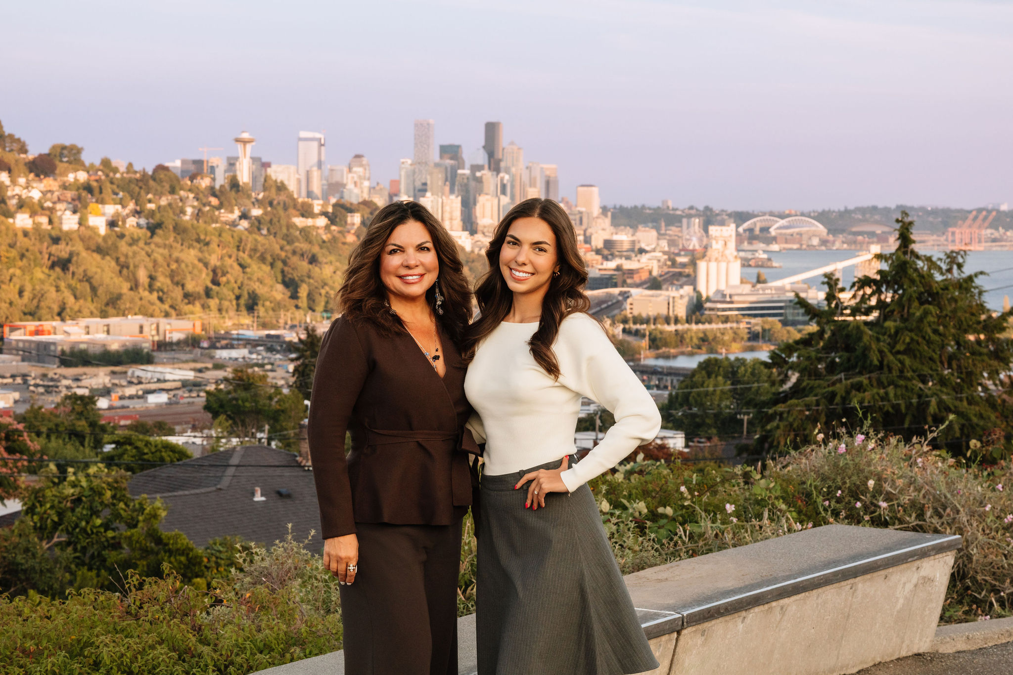 5-Star Agent Photo - Vivian & Penelope_WEB